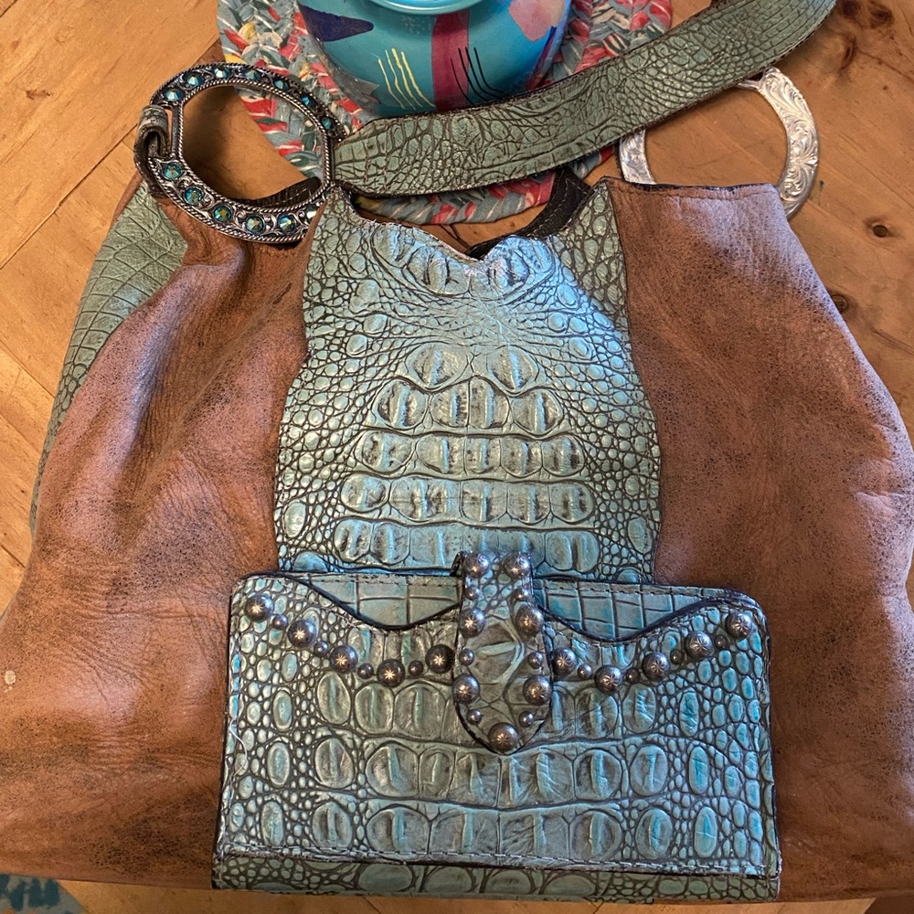 Double J saddlery purse and checkbook wallet